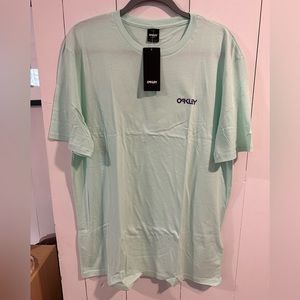 Price Drop!! NWT Oakley Men’s Graphic Tee, mint green size XL